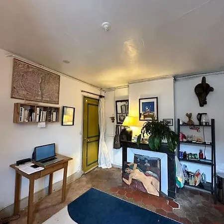 Cozy & Authentic In The Heart Of *