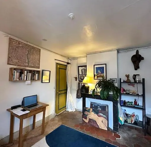 Cozy & Authentic In The Heart Of *
